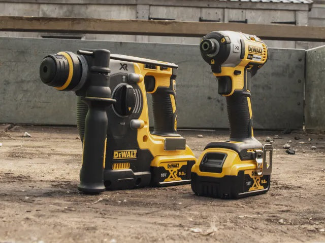 DeWalt DCK2532P2 18V XR Brushless Hammer Drill & Impact Driver With 2 x 5.0Ah Batteries Charger