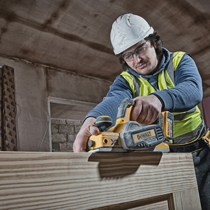 Dewalt DCP580N 18V Li-ion Cordless Brushless Planer + DWV9390 Dust Bag