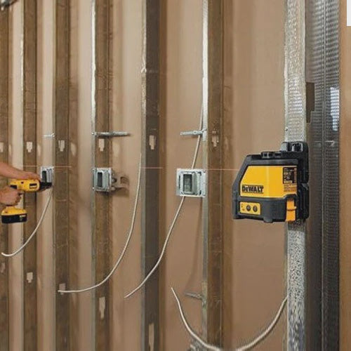 Dewalt DEW088K Cross Line Laser Level Kit with Wall Mount Bracket