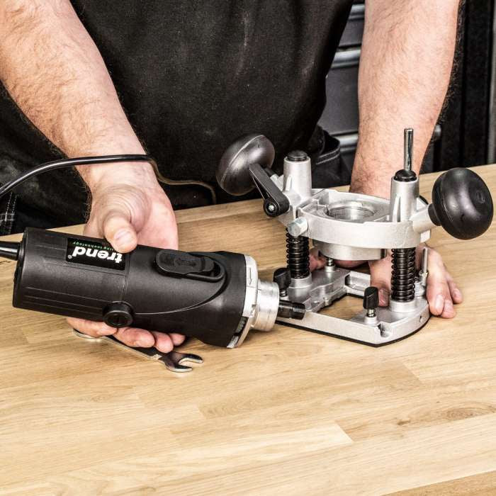 Trend T4EK 1/4" Variable Speed Router 230V c/w Kitbox
