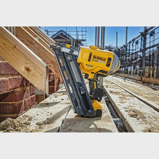 DeWalt DCN692N 18V XR Brushless 90mm First Fix Framing Nailer Body Only