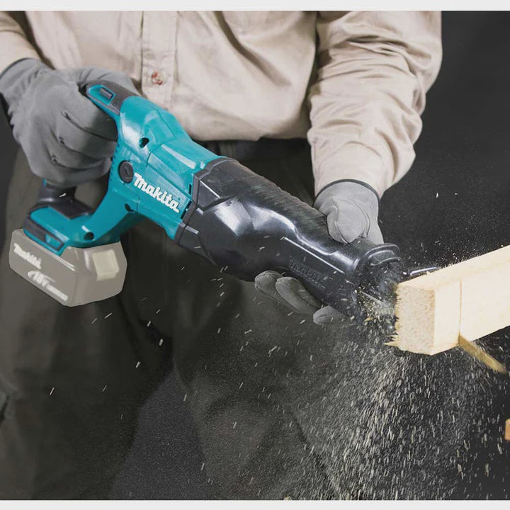 Makita DJR186Z 18V Reciprocating Sabre Saw with 2 x 5.0Ah Batteries & Charger in Case