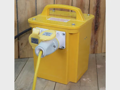 Faithfull 16amp Transformer 3.3kVA Dual Socket FPPTRAN33A