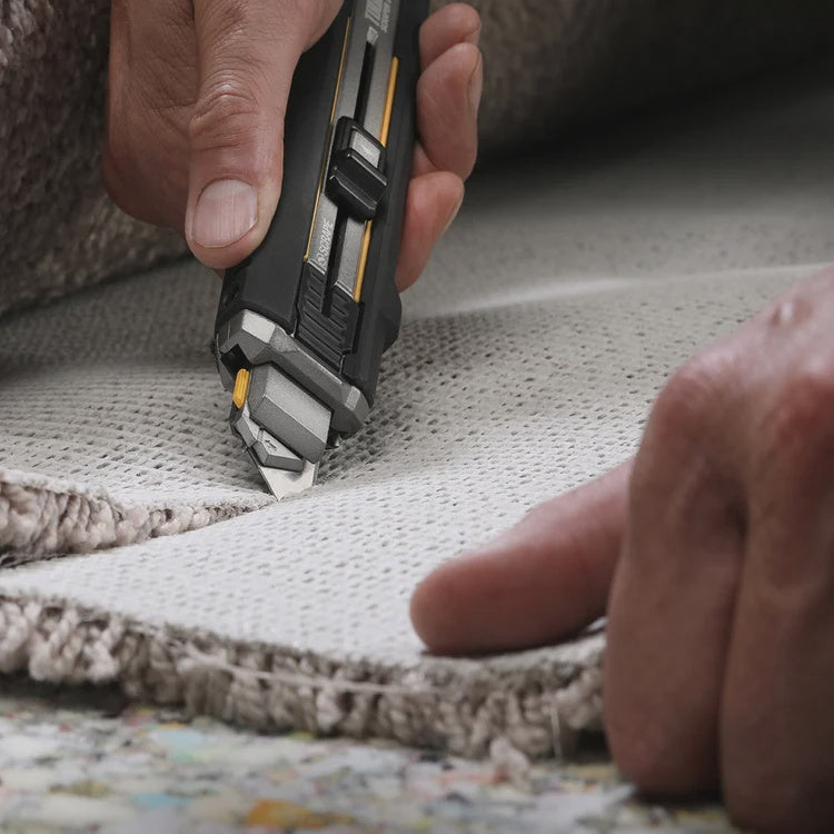 Toughbuilt Scraper Utility Knife with 5 Piece Blade TB-H4S5-01